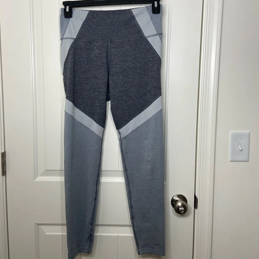 EUC Old Navy women’s gray‎ block active go dry full length leggings activewear L